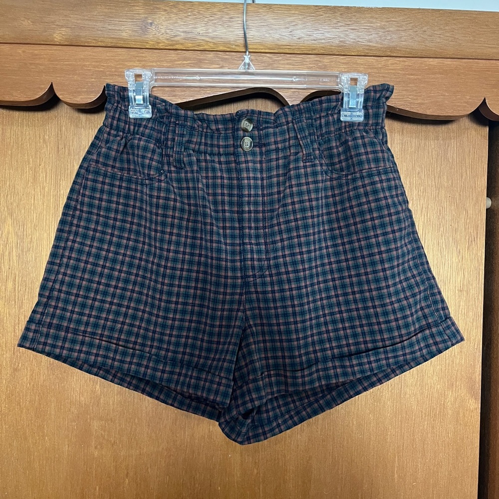 AE plaid cotton shorts